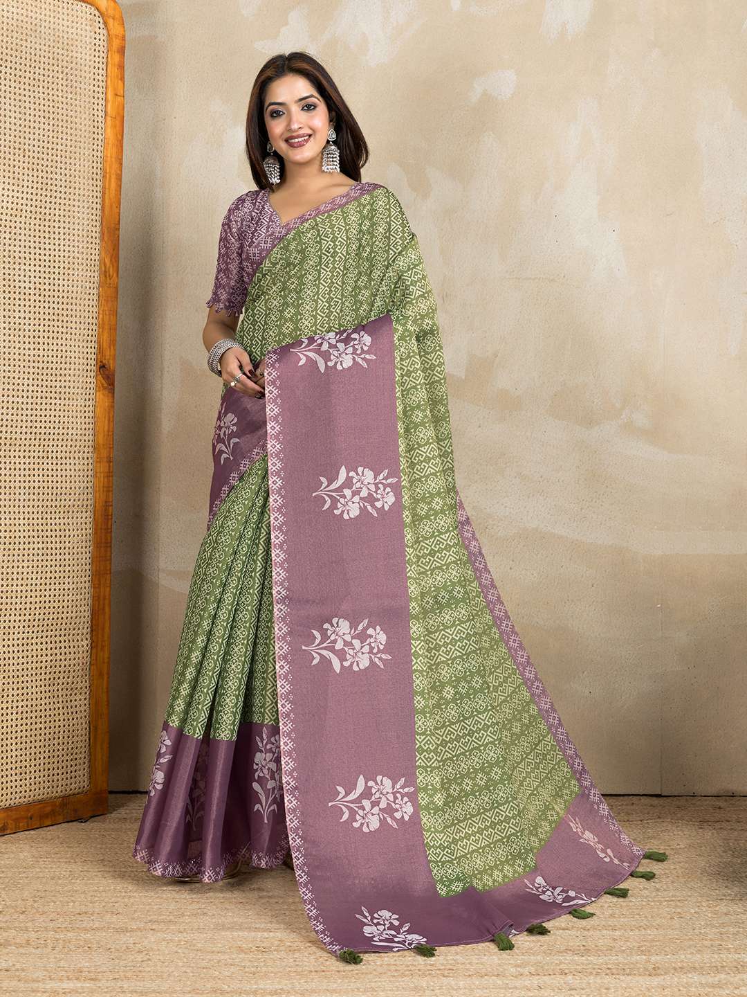 Elegant Olive Green and Mauve Pink Linen Saree with Geometric and Floral Prints - Image 2